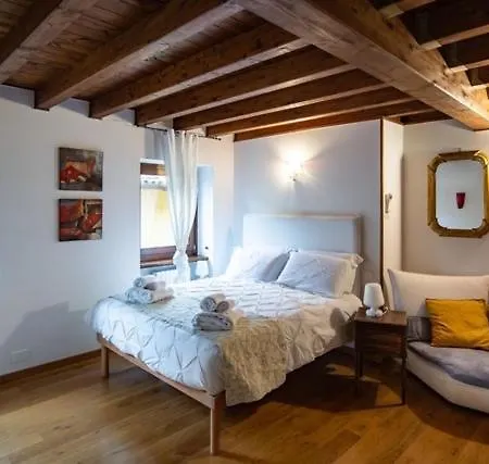 Apartment Casa Agli Archi *